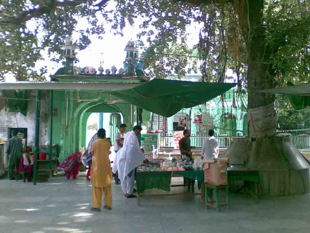 Shadula Darbar in Gujrat