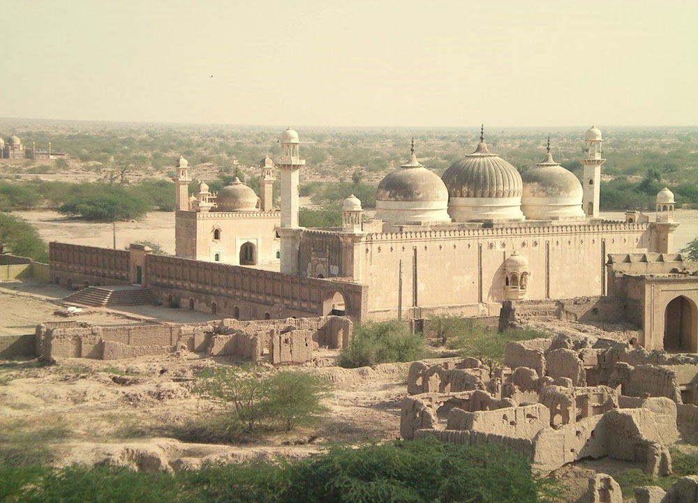 Abbasi Mosque near Derawar Fort