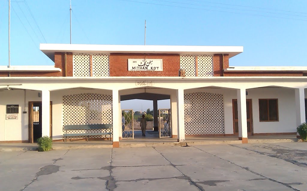 Mithan Kot Railway Station